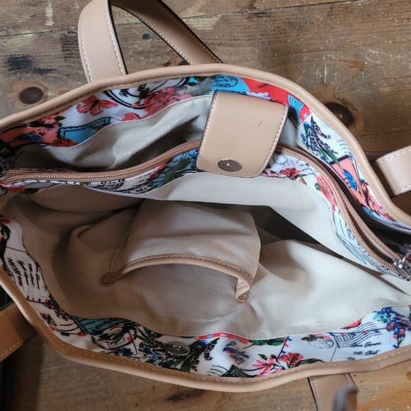 Smal Tote. - Picture 2 of 5